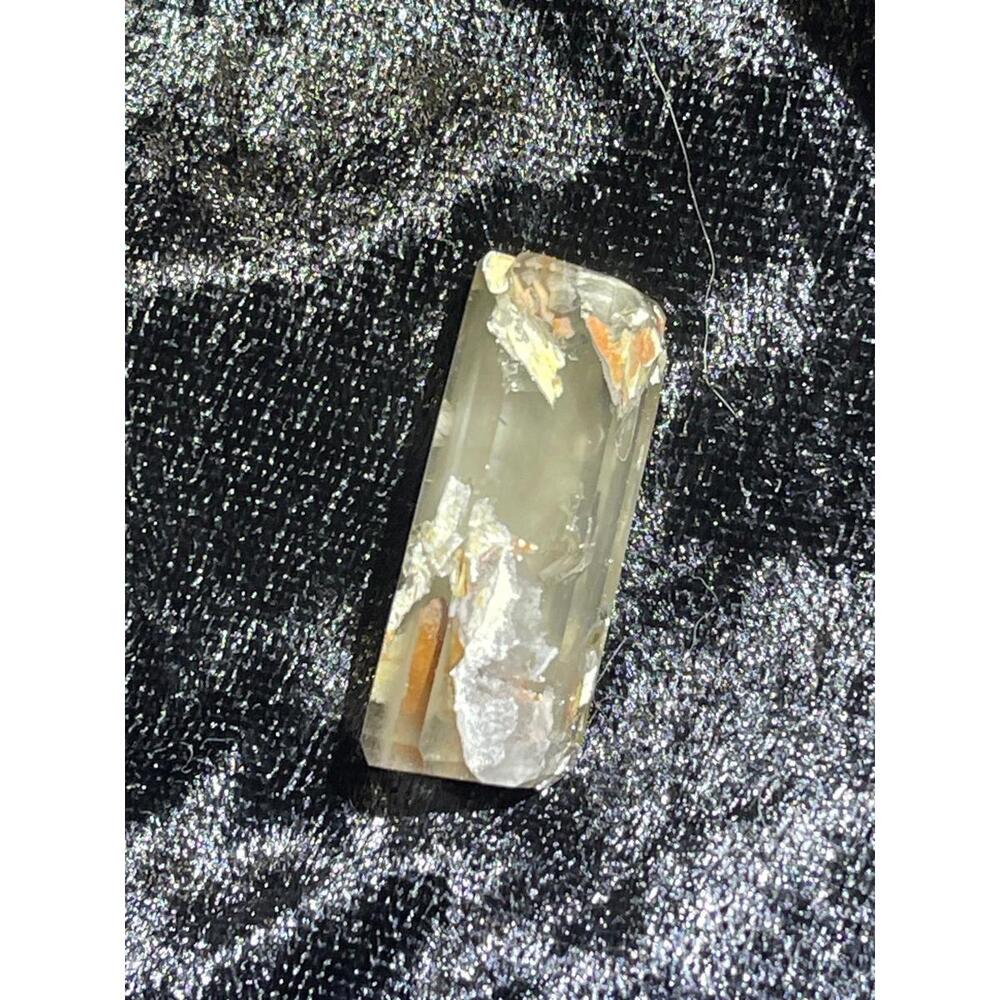 3.  Inclusion Quartz - Picture 4 of 4